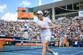 Jannik Sinner maintains clinical form at Miami Open
