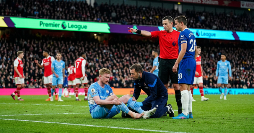Premier League injuries and suspensions list impacts title race
