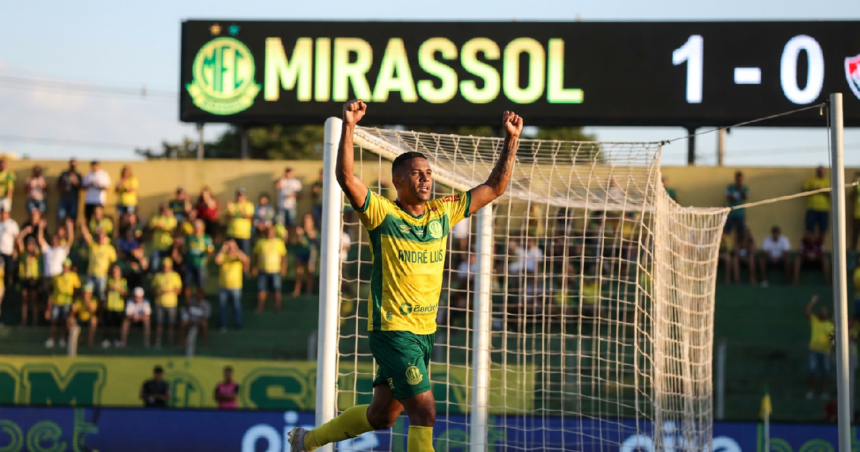 André Luis Strikes Late to Give Mirassol Lead Over Internacional