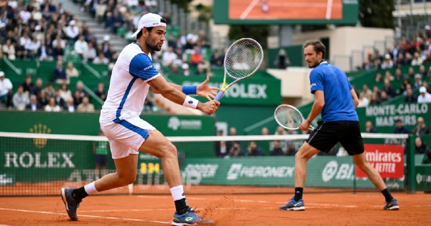 Berrettini Find Rhythm Against Medvedev in Monte-Carlo Masters Clash