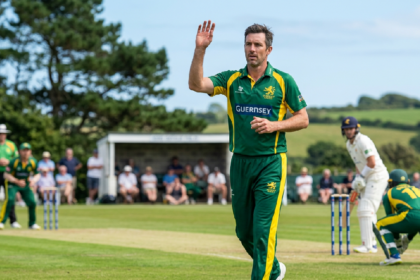 Michael Hogan returns to Guernsey for third cricket season