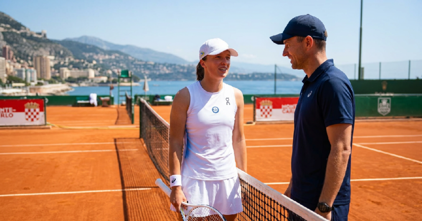 Iga Swiatek confirms new coach as Monte Carlo list grows