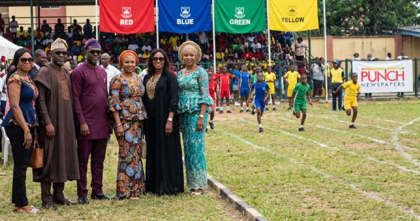 Parents transform inter-house sports into fashion show