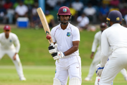 The Art of the Stonewall: Tagenarine Chanderpaul Faces 196 Balls in Defiant Knock