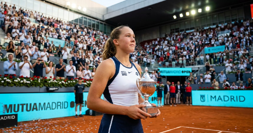 Andreeva Draws Praise for Mature Speech After Madrid Final Loss