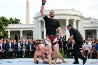 Bo Nickal stops Kyle Daukaus in first round at White House event