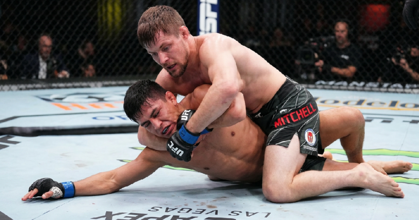Bryce Mitchell submits Santiago Luna with arm-triangle choke at Vegas event