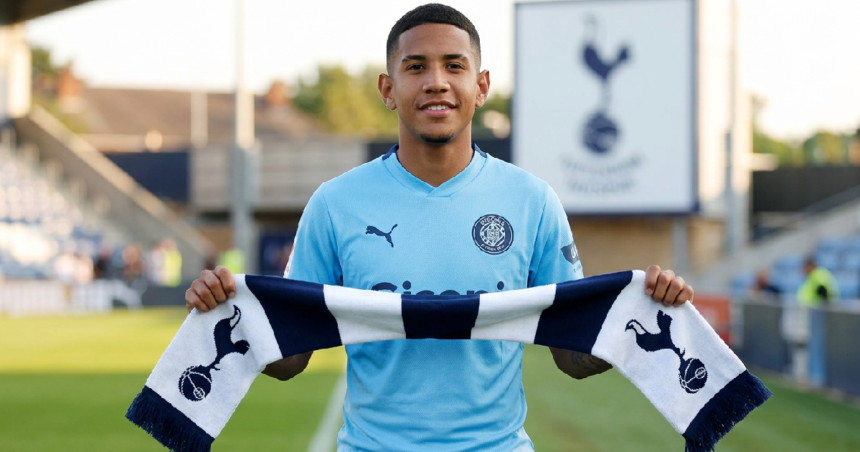 Tottenham Hotspur reportedly enters talks for Savinho transfer